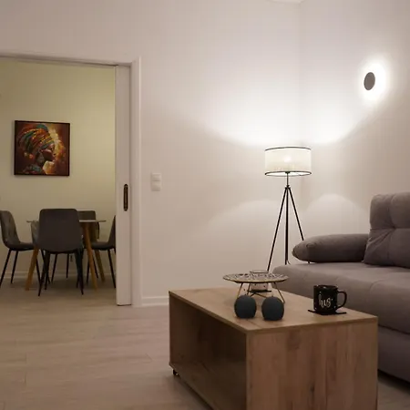 Bright & Cozy Apartment, Athens-2